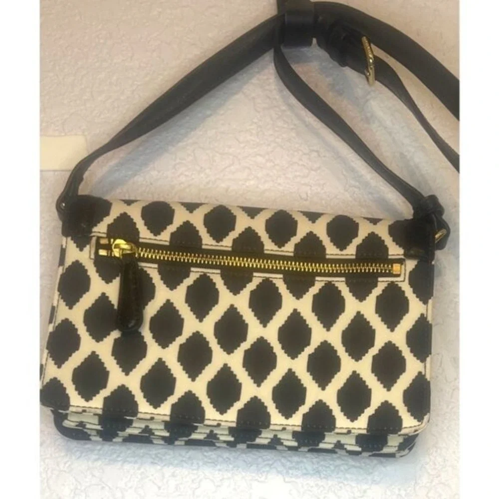 Vera Bradley Womens‎ Crossbody Bag Purse Geometric Ikat Print Flap Push Lock